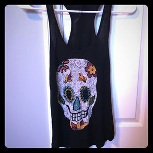 Pretty skull tank 💀